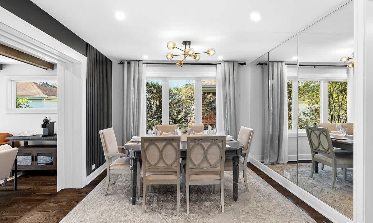 Photo of Livingroom in Skokie