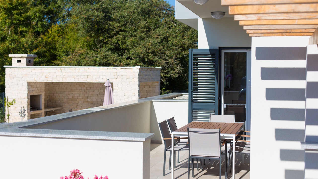 Photo of Outdoor in Risika
