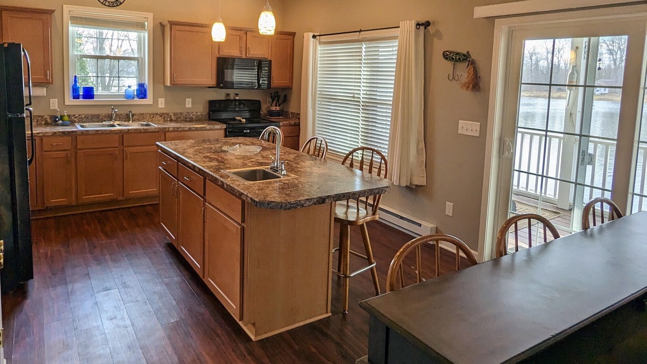 Photo of Kitchen in Clay