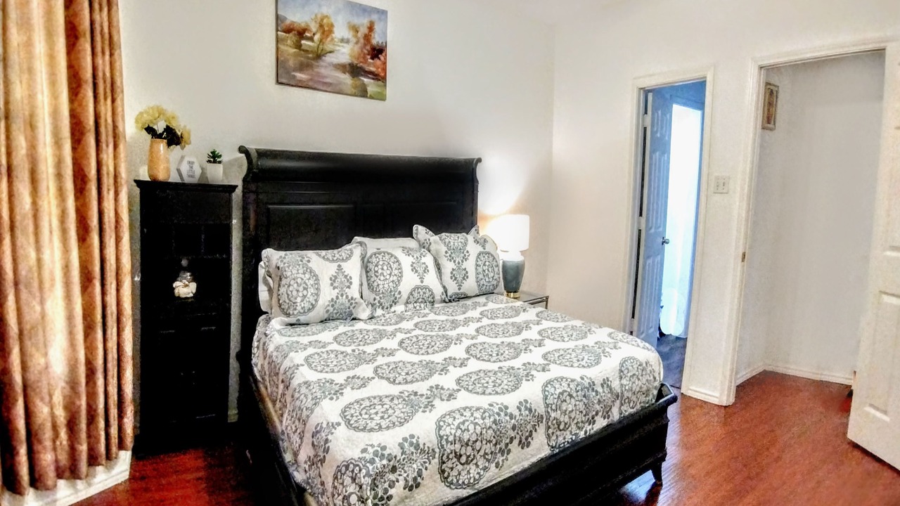 Photo of Bedroom in South Arlington