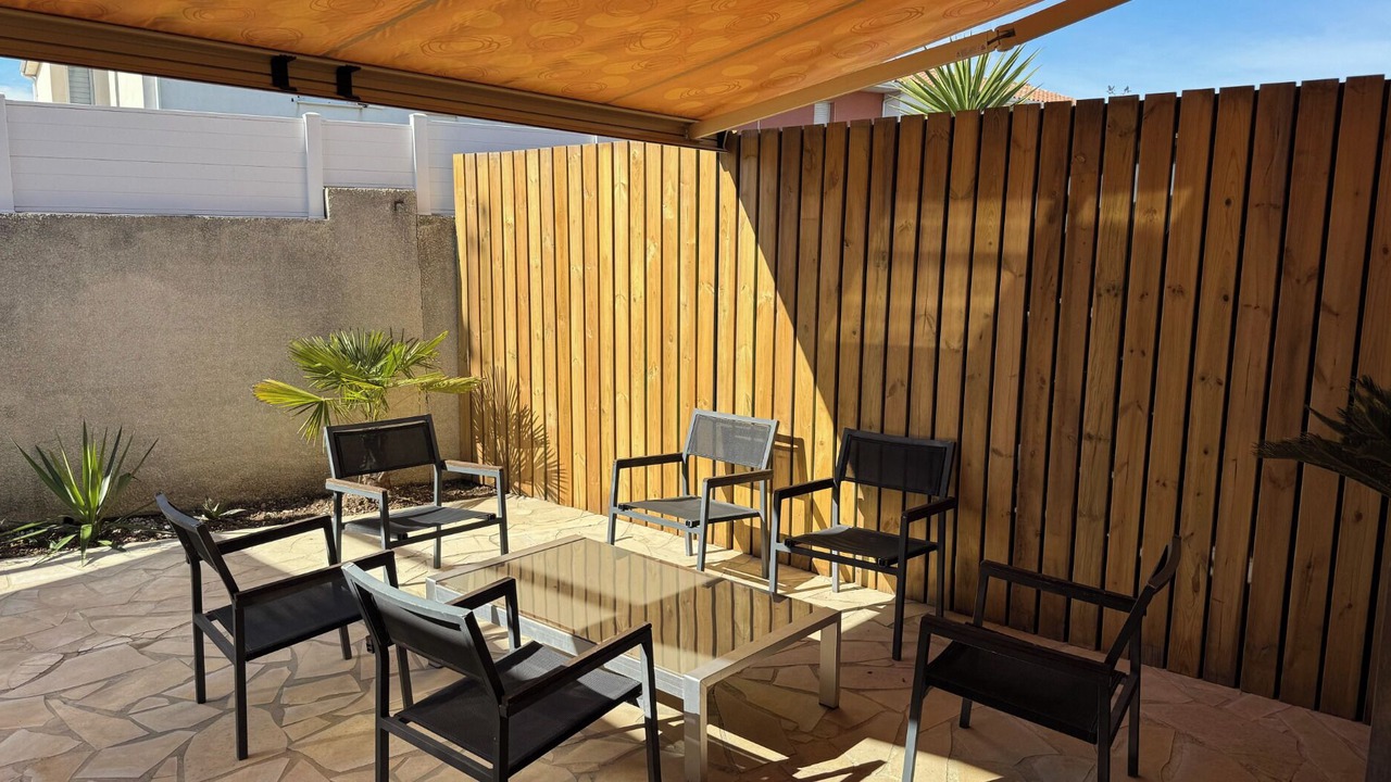 Photo of Patio Balcony in Bessan