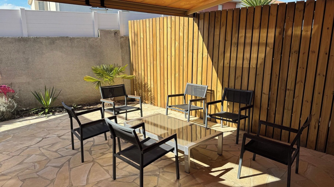 Photo of Patio Balcony in Bessan