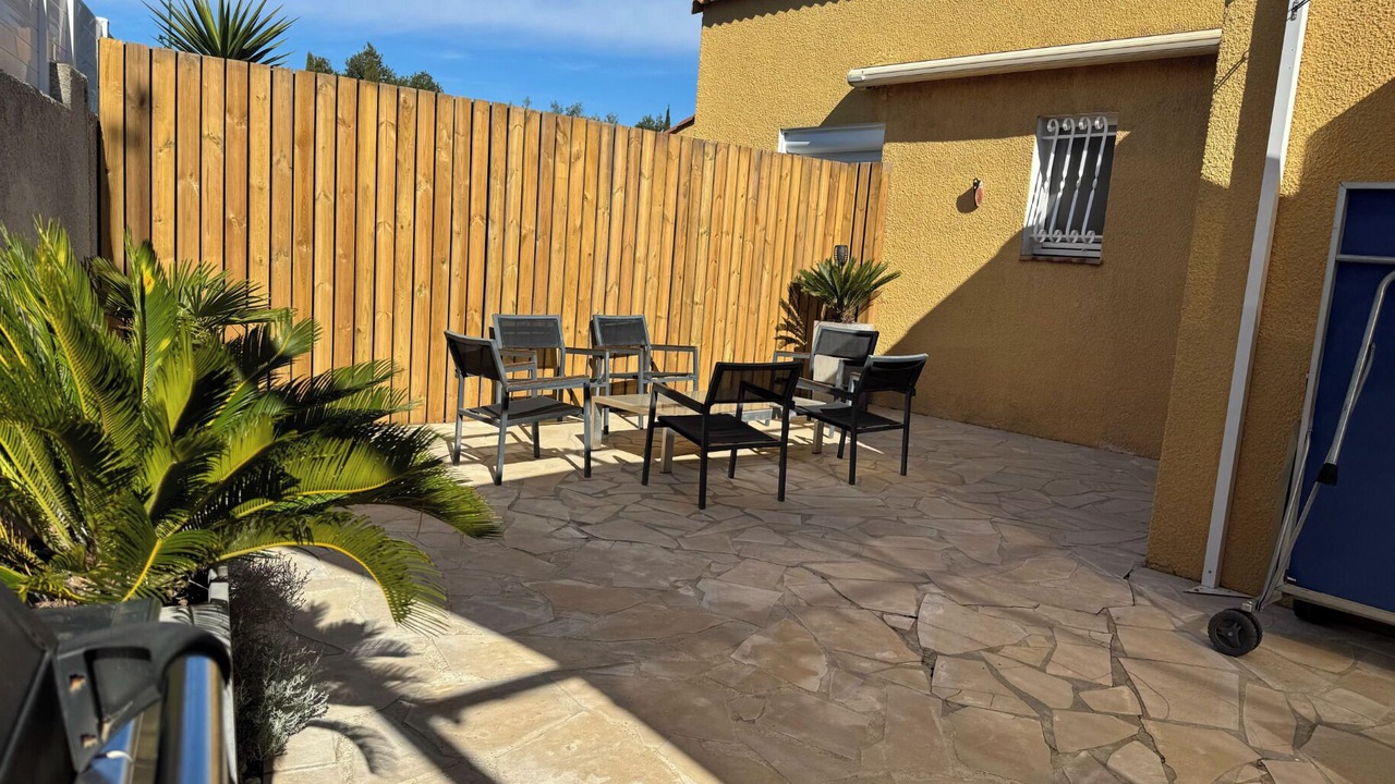 Photo of Patio Balcony in Bessan