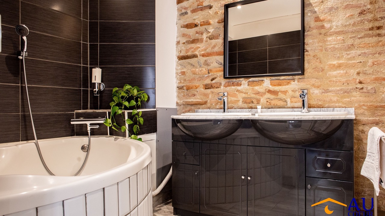 Photo of Bathroom in Saint-Mathieu