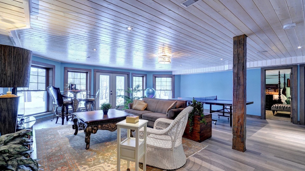 Photo of Livingroom in Eagle Lake