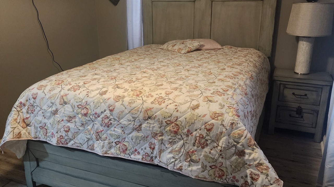 Photo of Bedroom in Hollandale