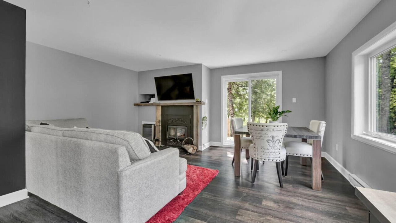 Photo of Livingroom in Duhamel