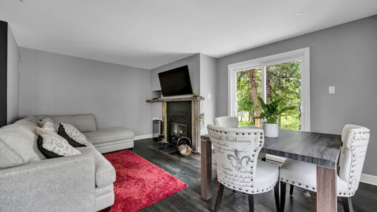 Photo of Livingroom in Duhamel