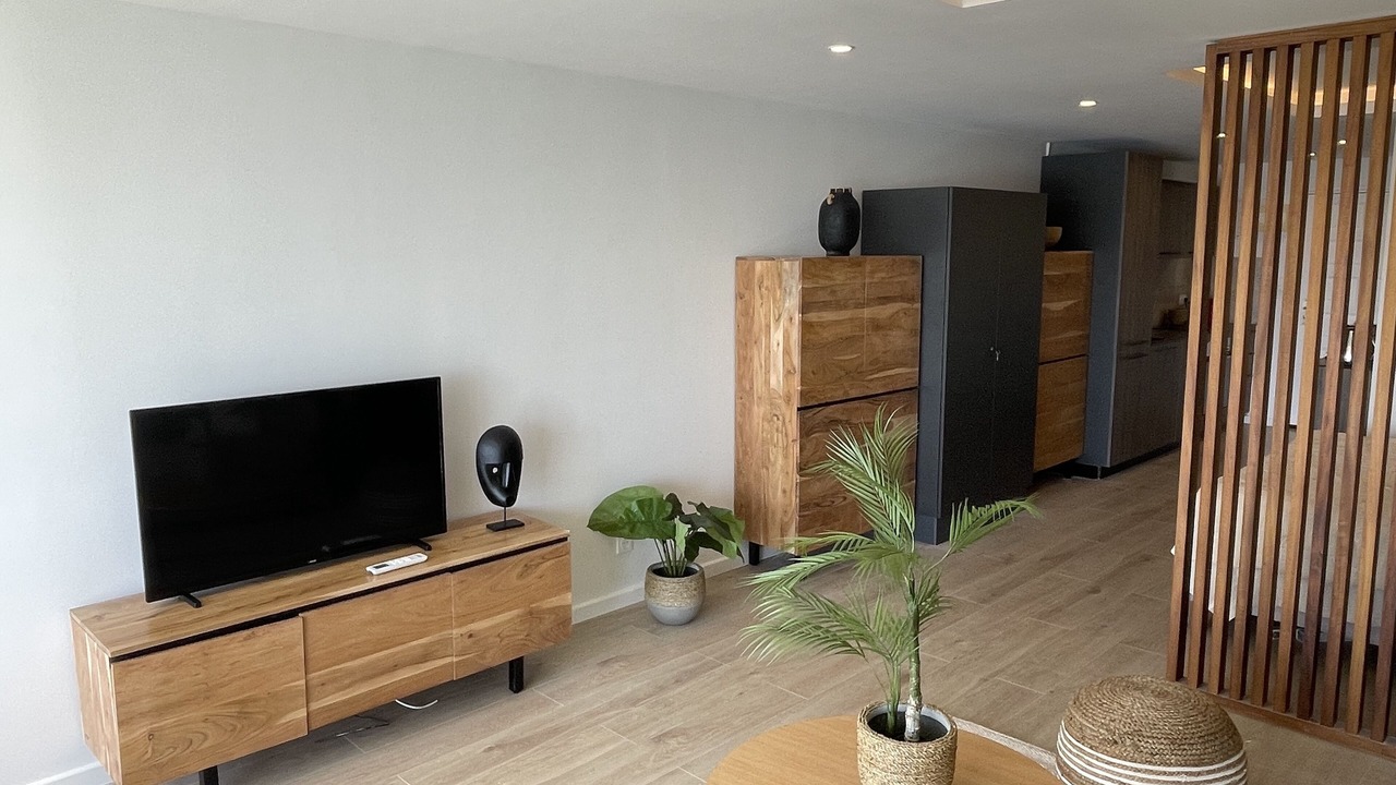 Photo of Others in Cul de Sac