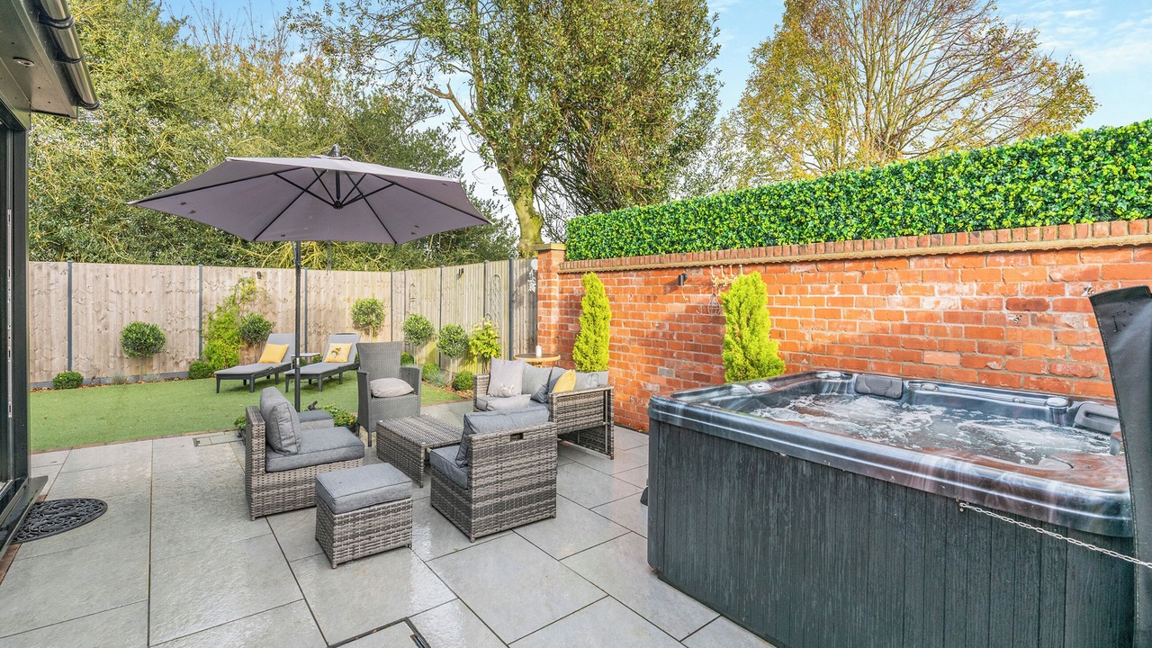 Photo of Others in Cottingham