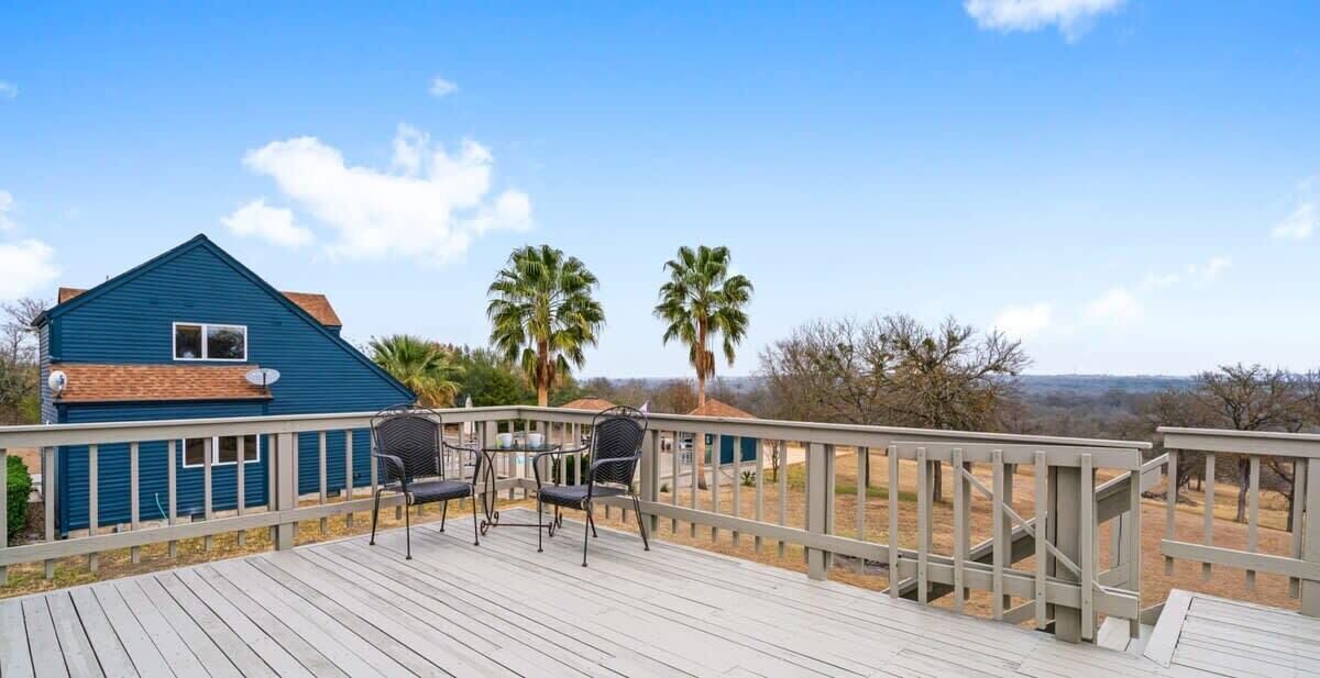 Photo of Patio Balcony in Manor