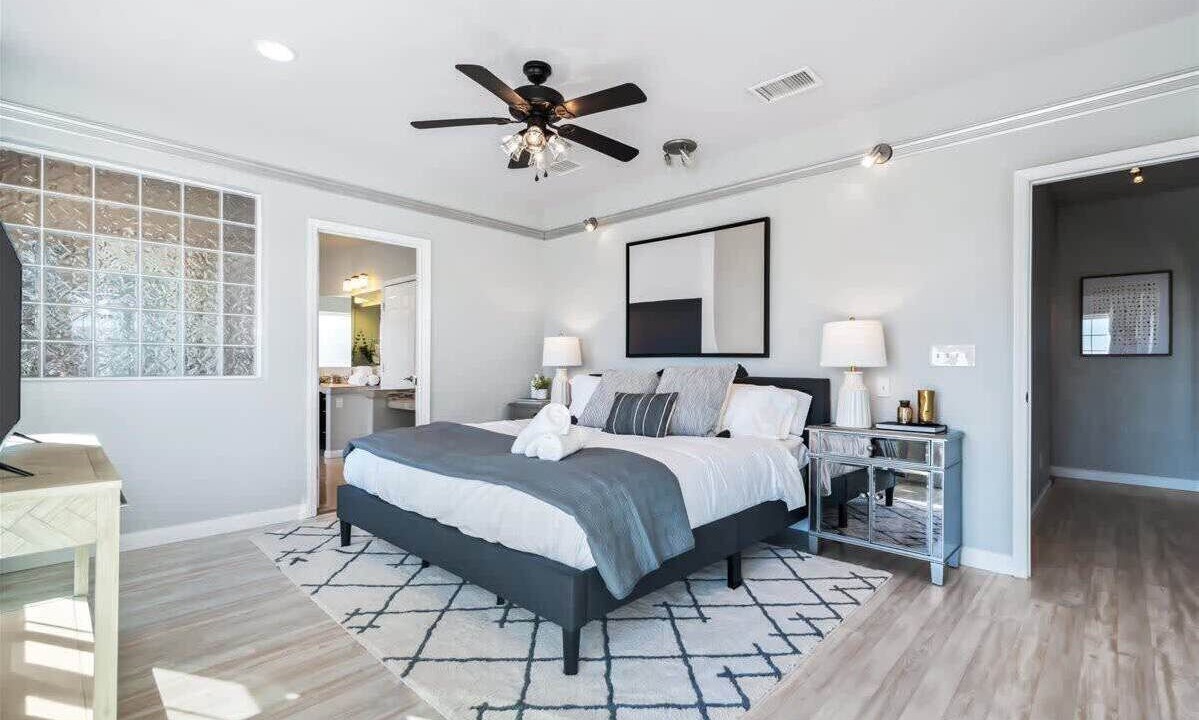 Photo of Bedroom in Manor