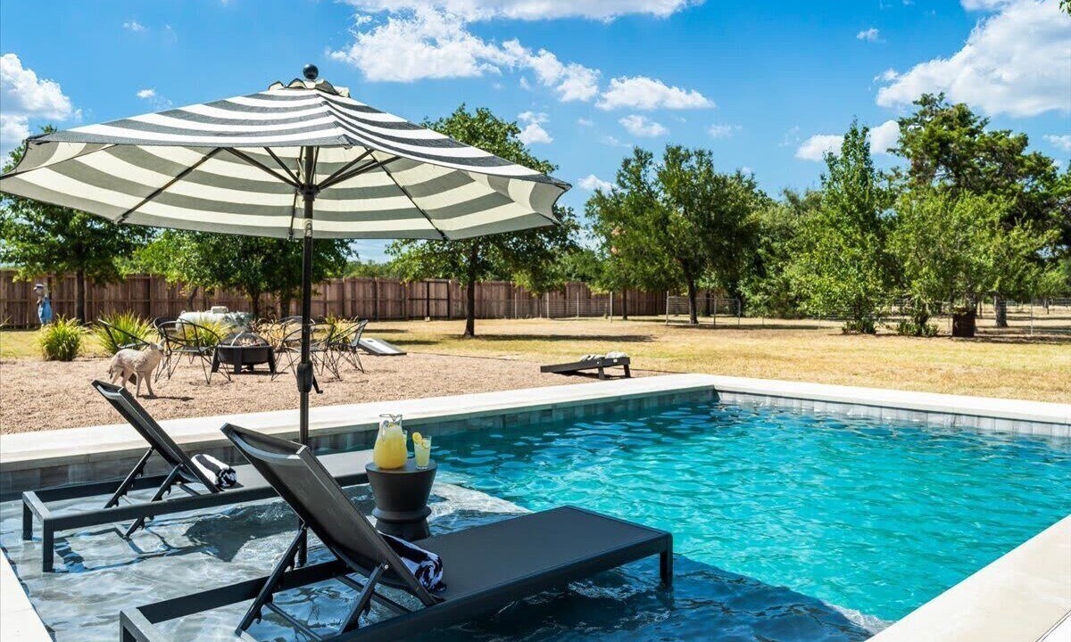 Photo of Outdoor in Manor
