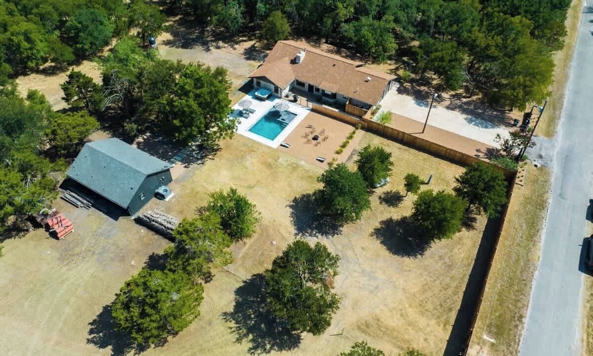 Photo of Outdoor in Manor