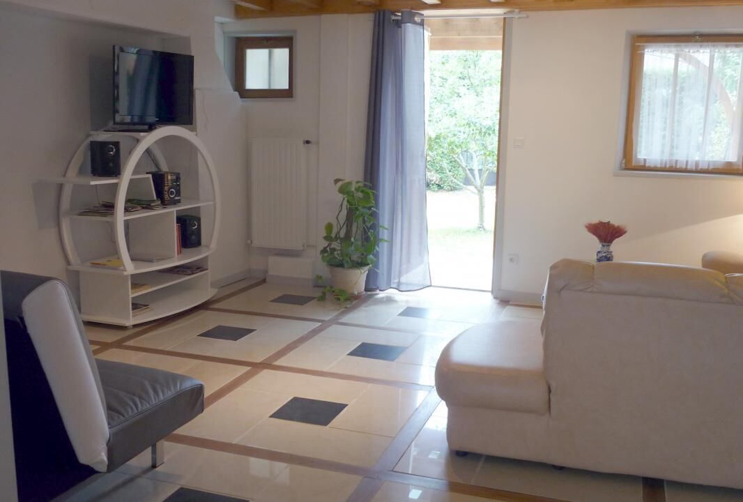 Photo of Livingroom in Cormatin