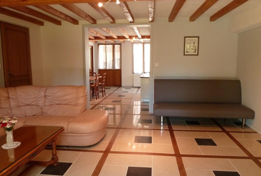 Photo of Livingroom in Cormatin