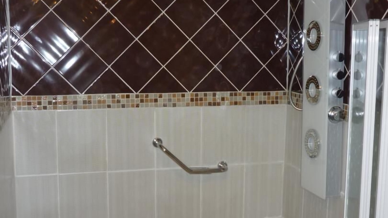 Photo of Bathroom in Cormatin