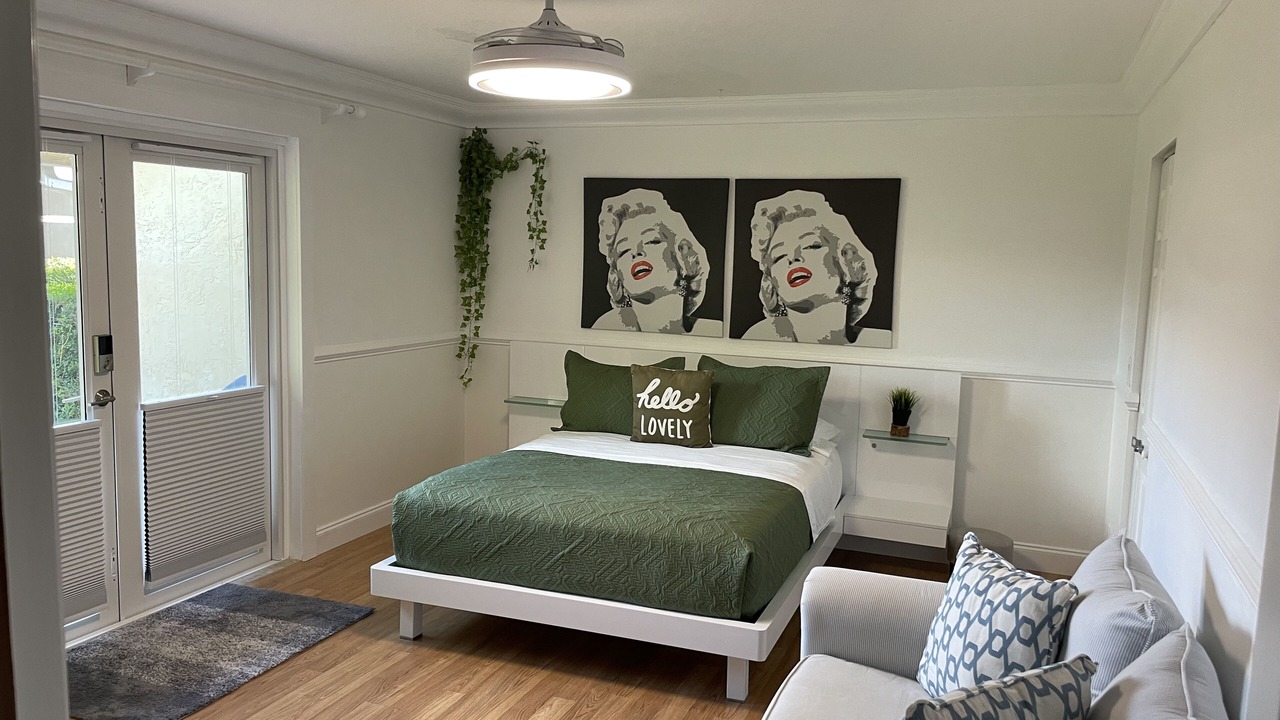 Photo of Bedroom in Greenview Shores