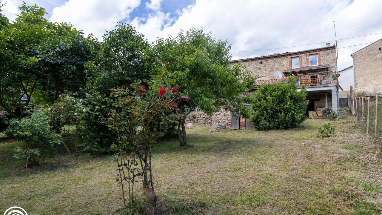 Photo of Outdoor in La Chapelle Sur Usson