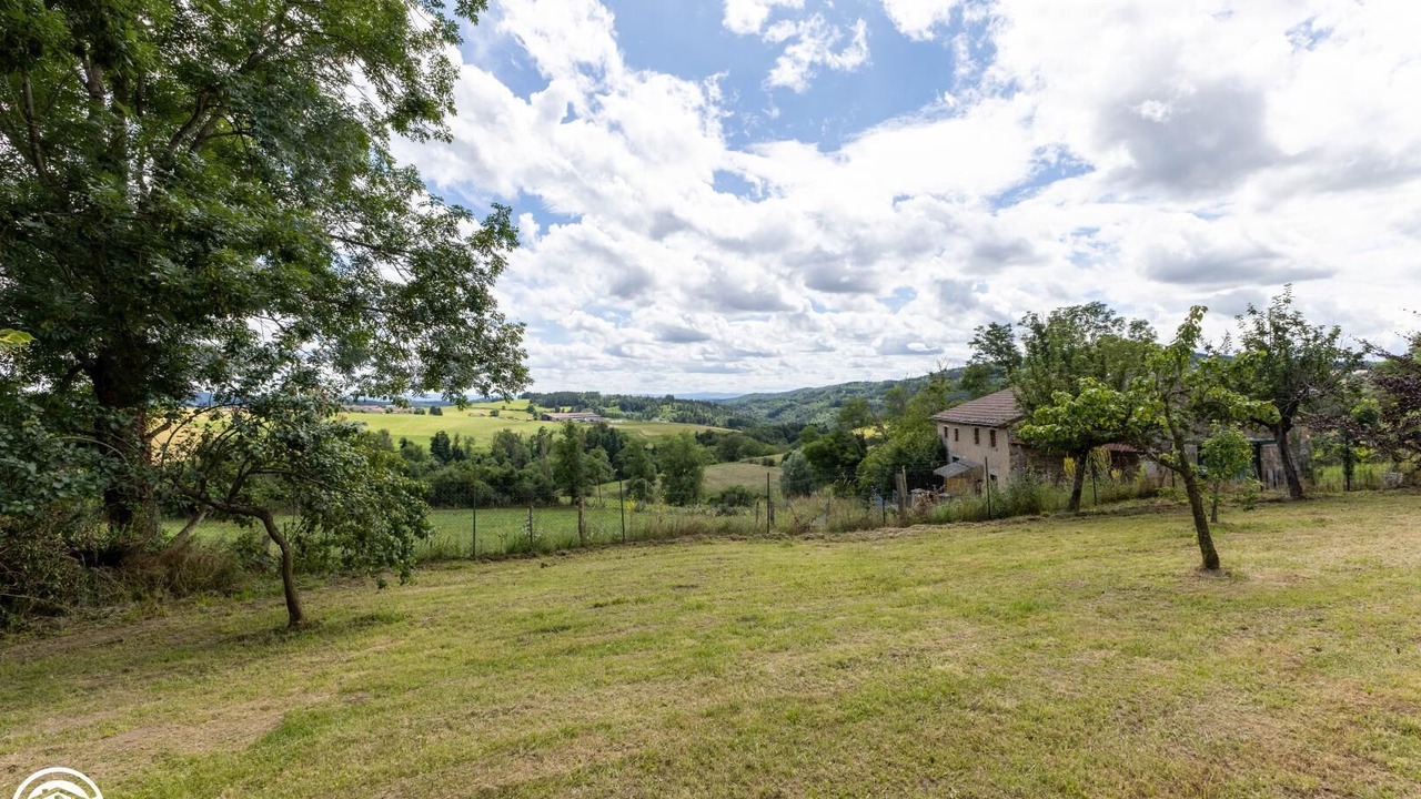 Photo of Outdoor in La Chapelle Sur Usson