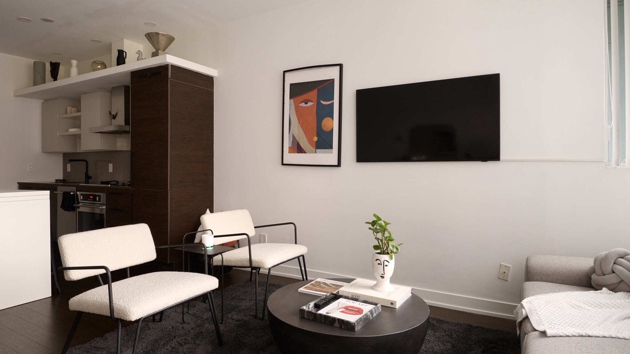 Photo of Livingroom in King West Village