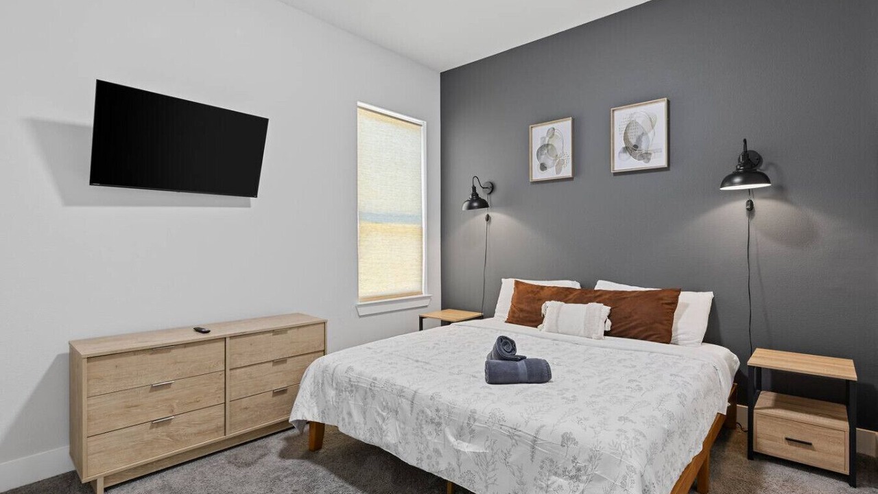 Photo of Bedroom in Cedar Crest