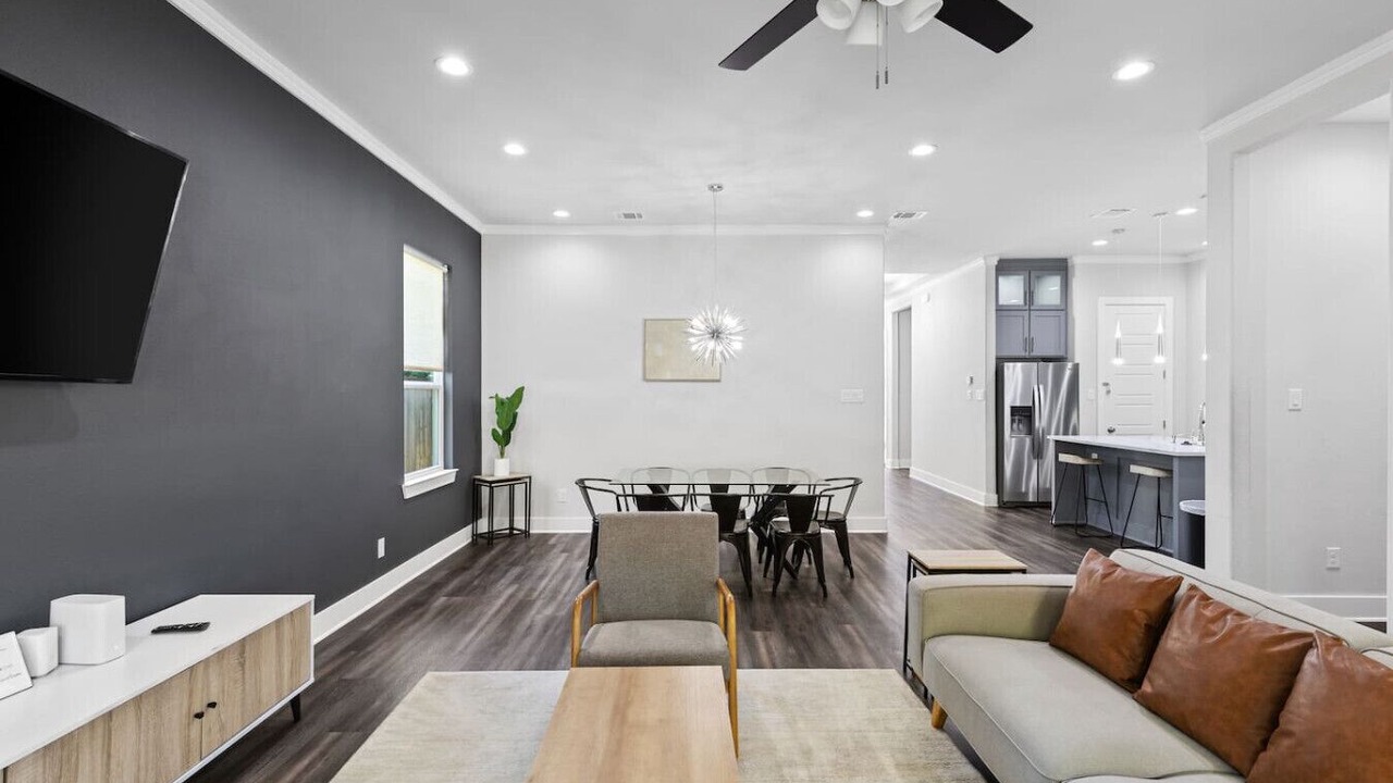 Photo of Livingroom in Cedar Crest