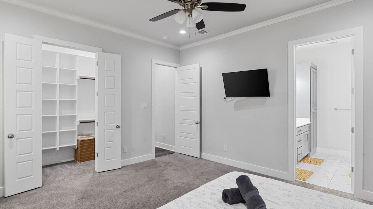 Photo of Bedroom in Cedar Crest