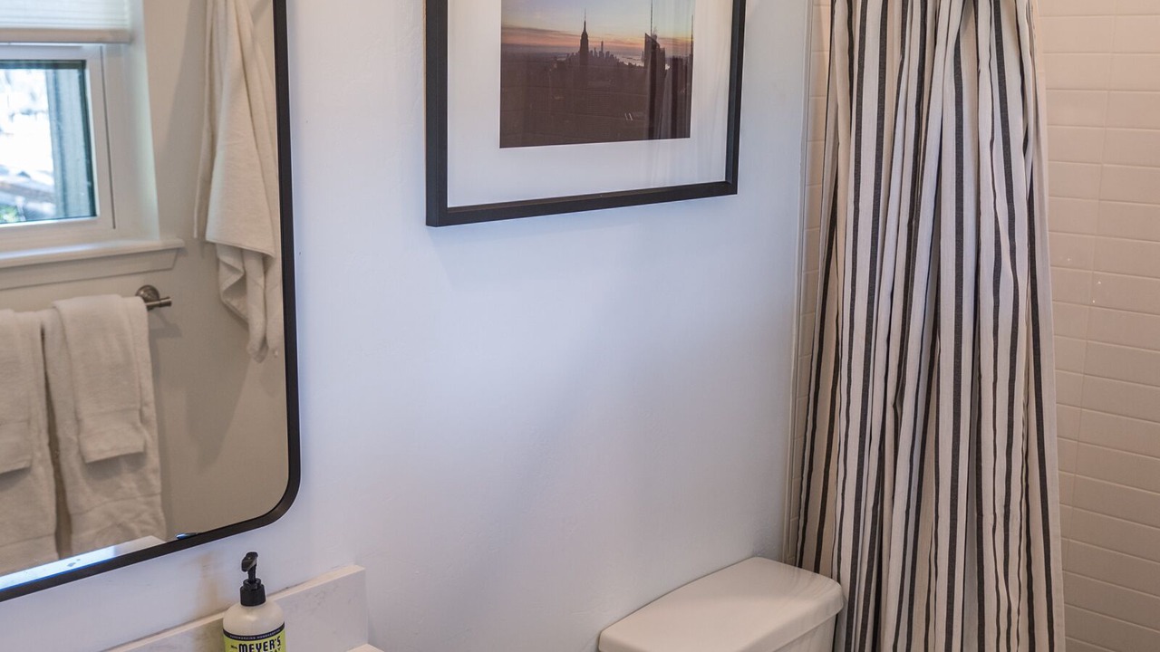 Photo of Bathroom in Tool