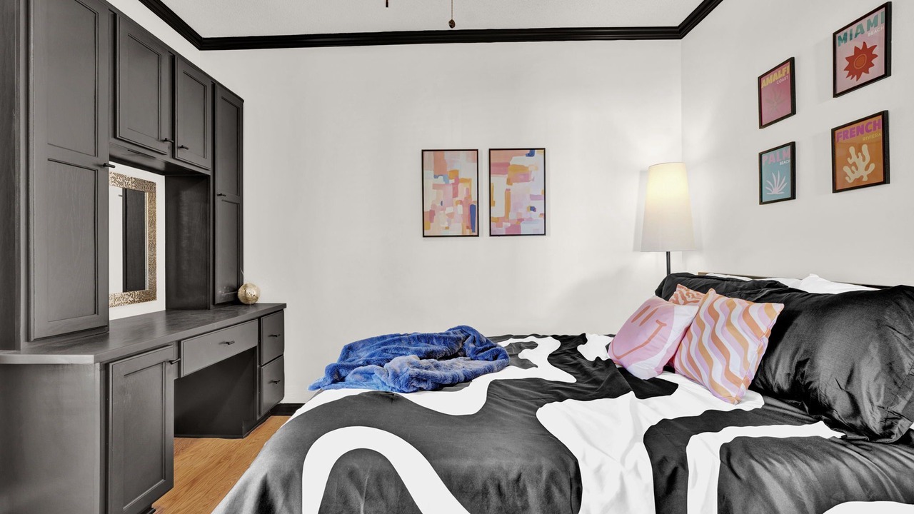 Photo of Bedroom in University District