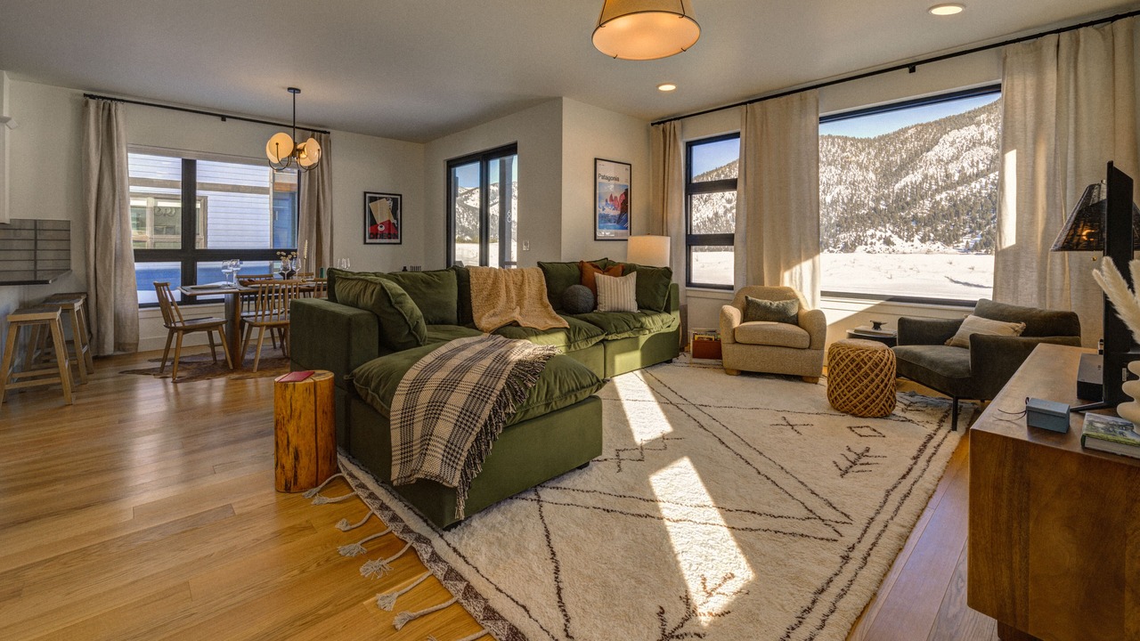 Photo of Livingroom in Big Sky