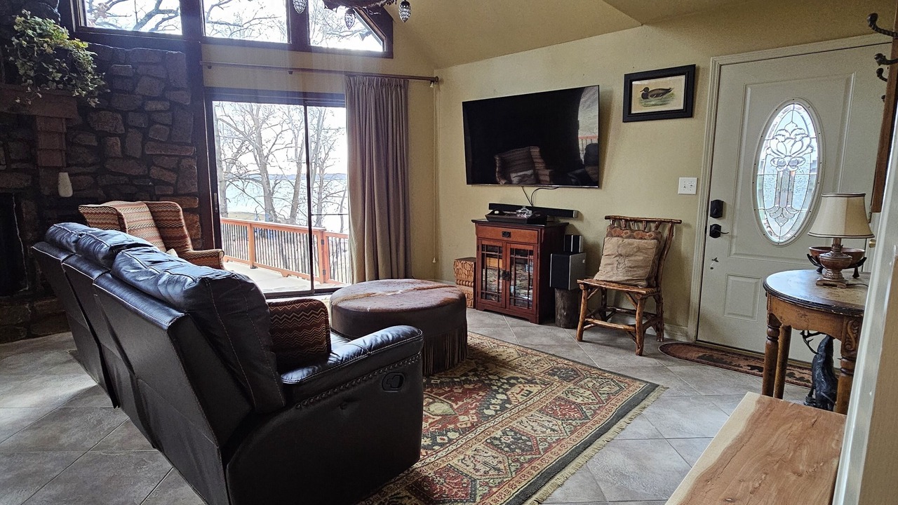 Photo of Livingroom in Moodys