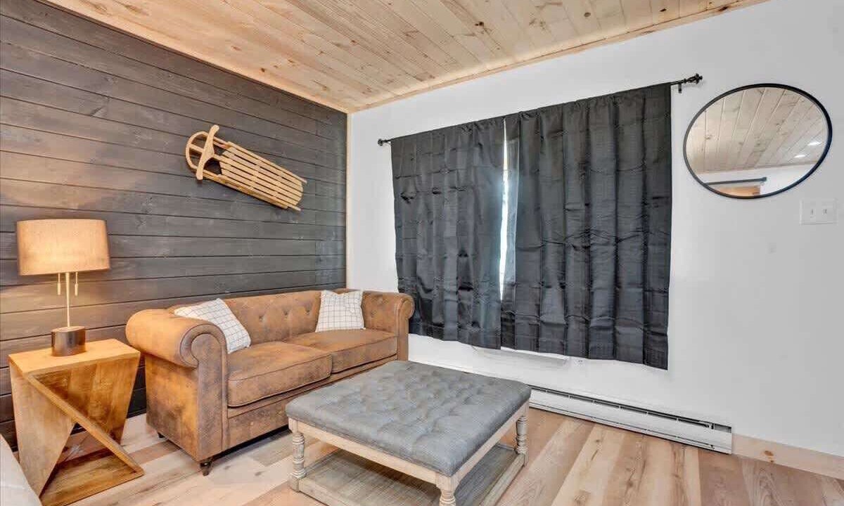 Photo of Livingroom in Canadensis