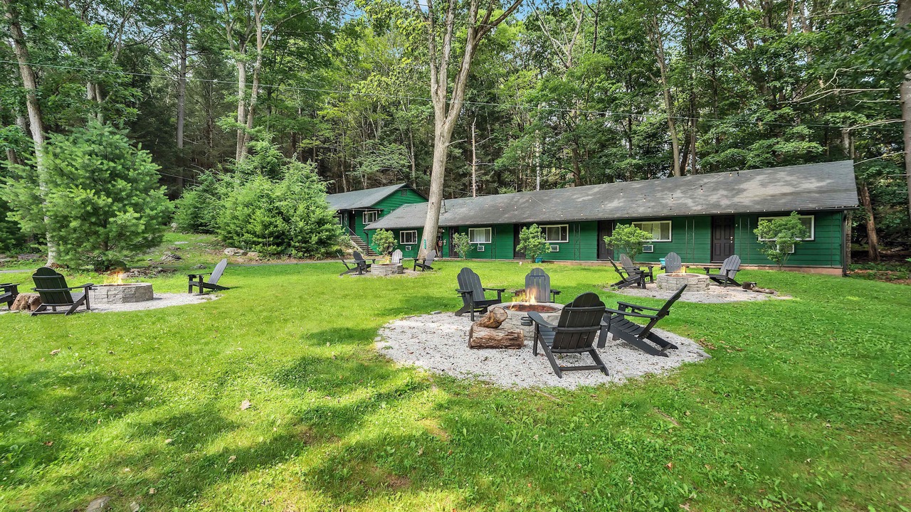 Photo of Outdoor in Canadensis