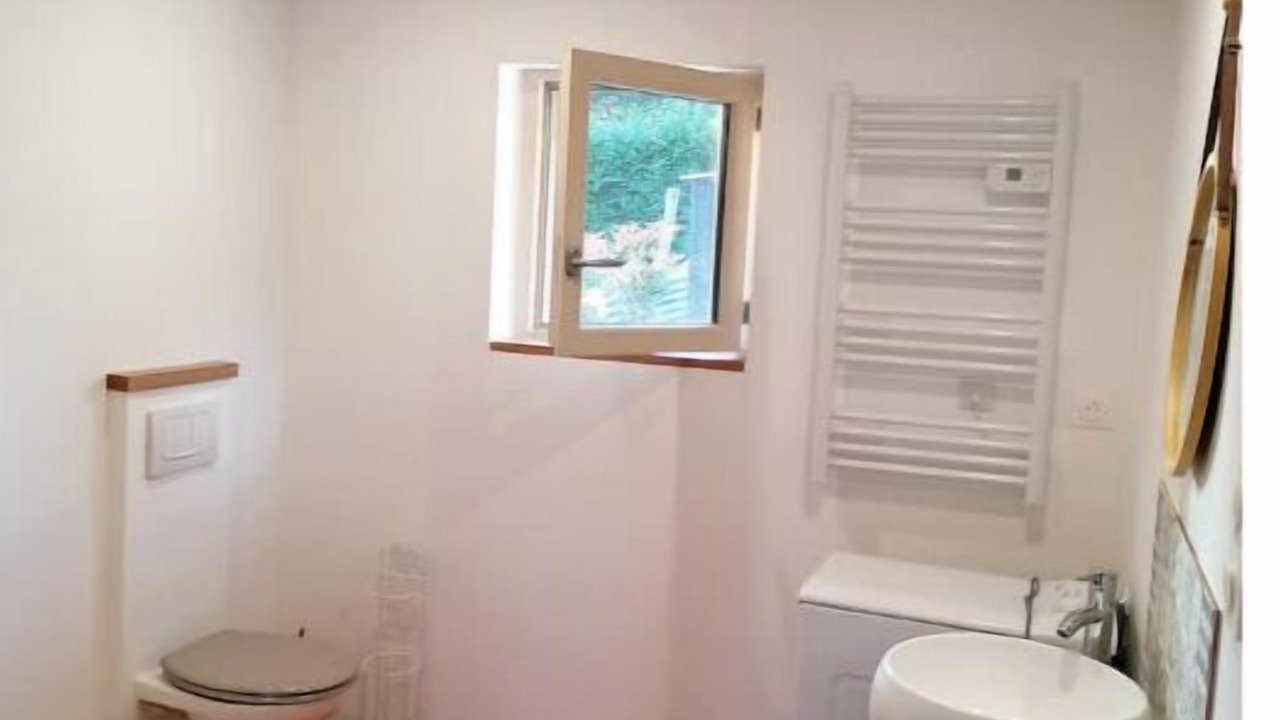 Photo of Bathroom in Dompierre-sur-Nievre
