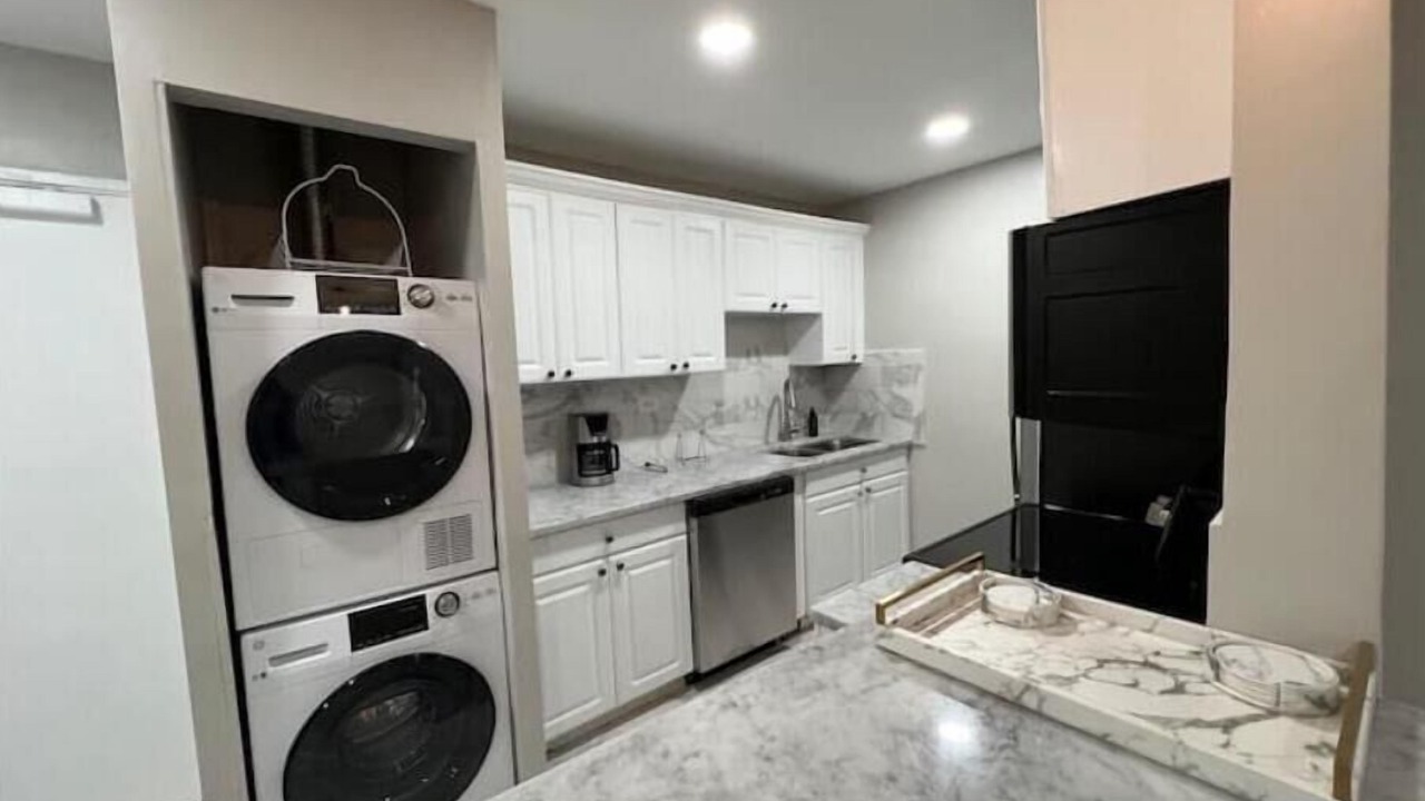 Photo of Kitchen in Peachtree Center