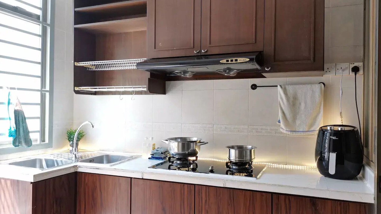 Photo of Kitchen in Taman Mount Austin