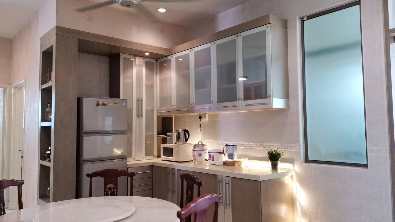 Photo of Kitchen in Taman Mount Austin