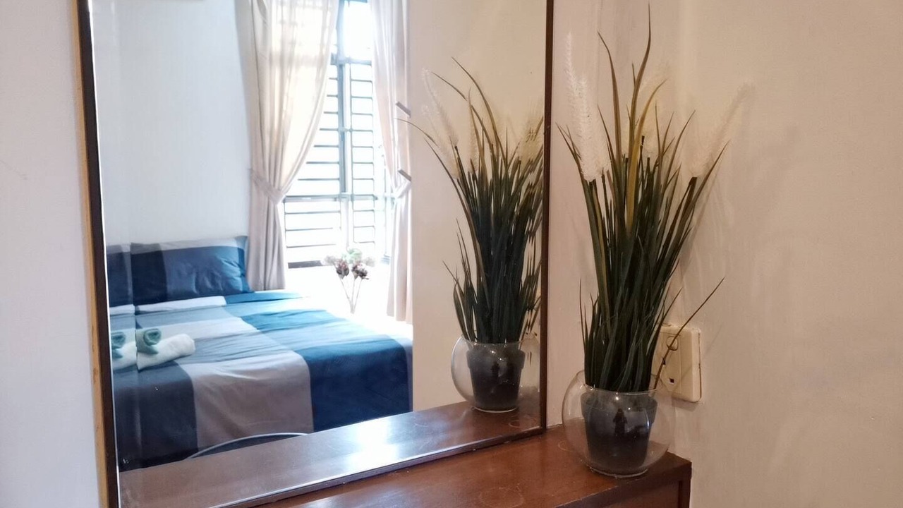 Photo of Bedroom in Taman Mount Austin