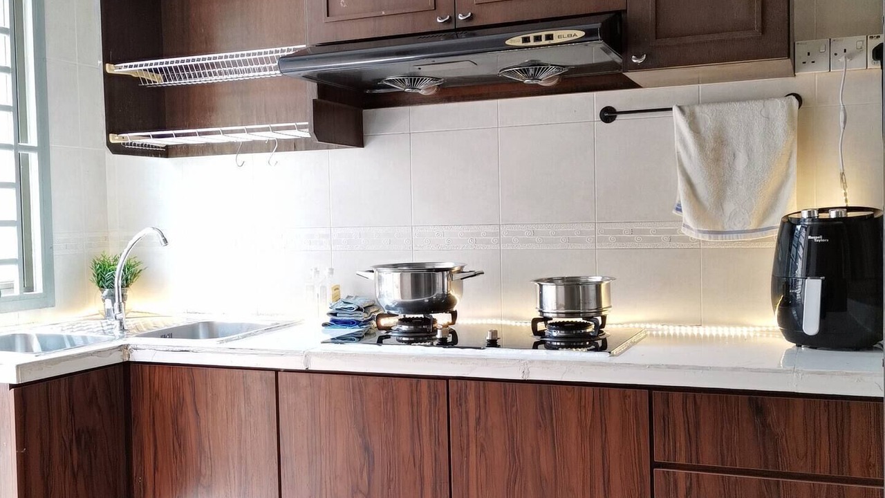 Photo of Kitchen in Taman Mount Austin