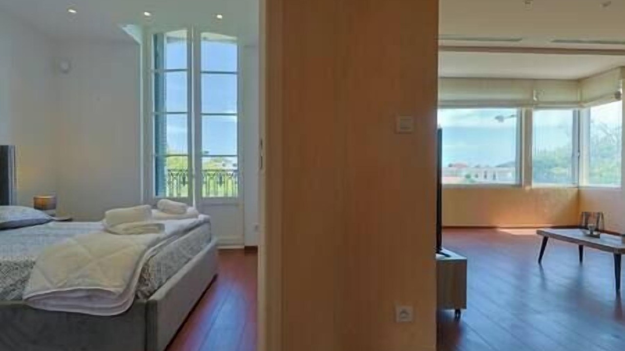 Photo of Bedroom in Hyeres City Centre