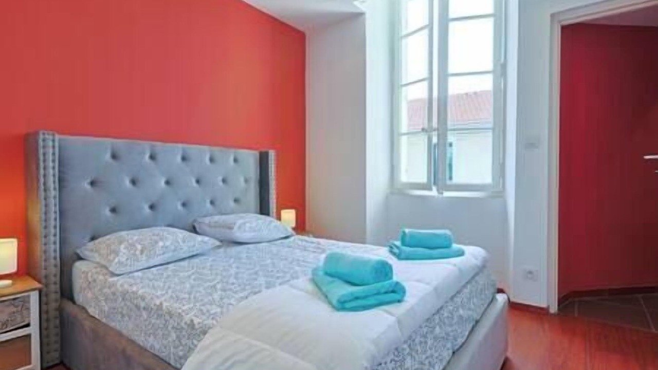 Photo of Bedroom in Hyeres City Centre