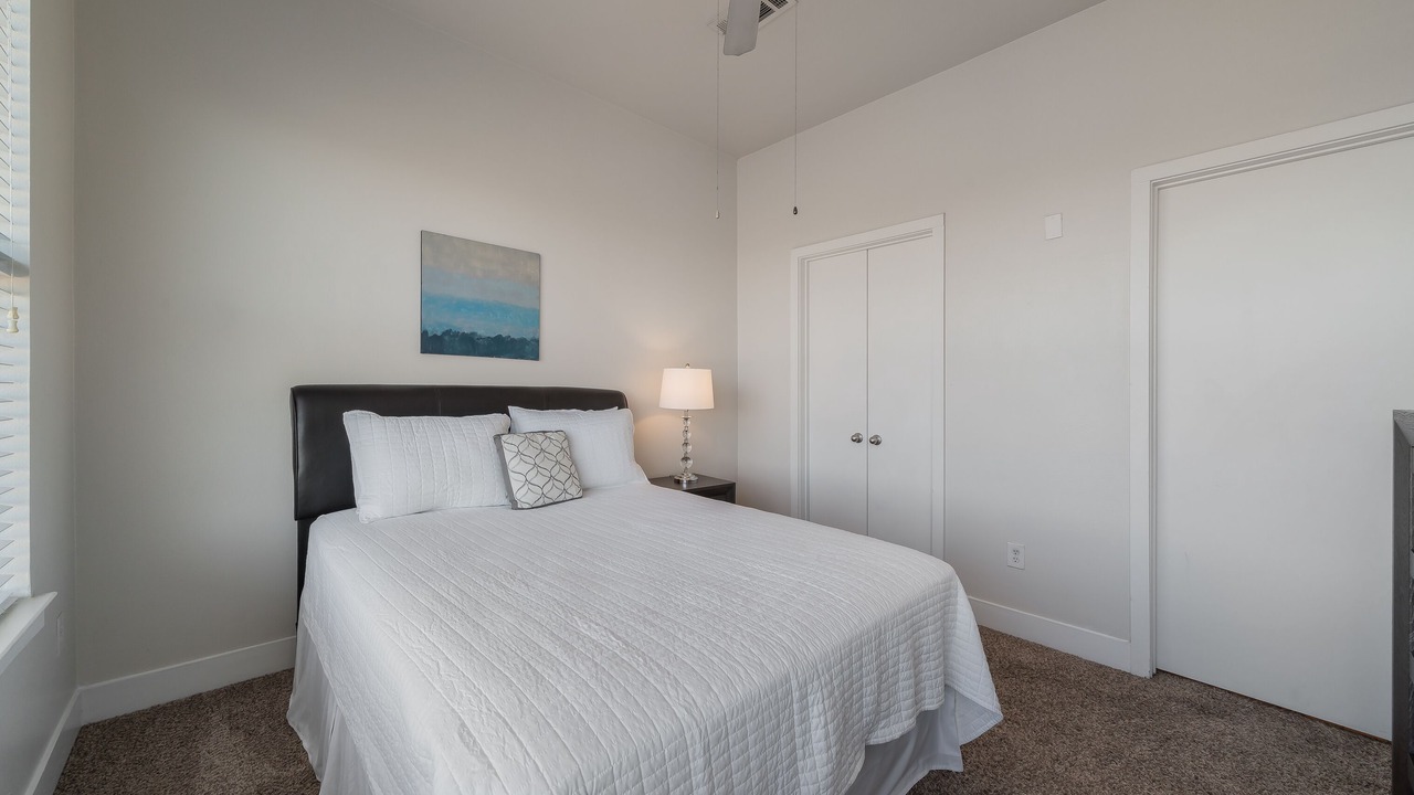 Photo of Bedroom in Oak Lawn