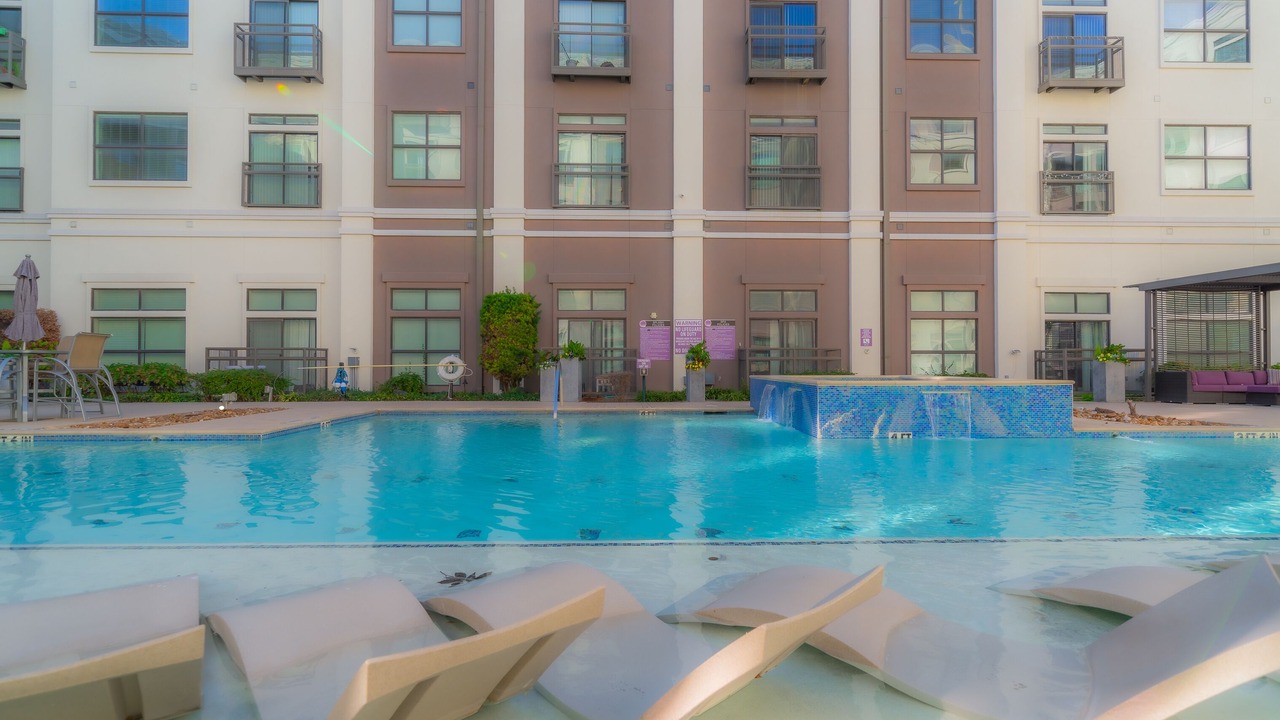 Photo of Outdoor in Oak Lawn