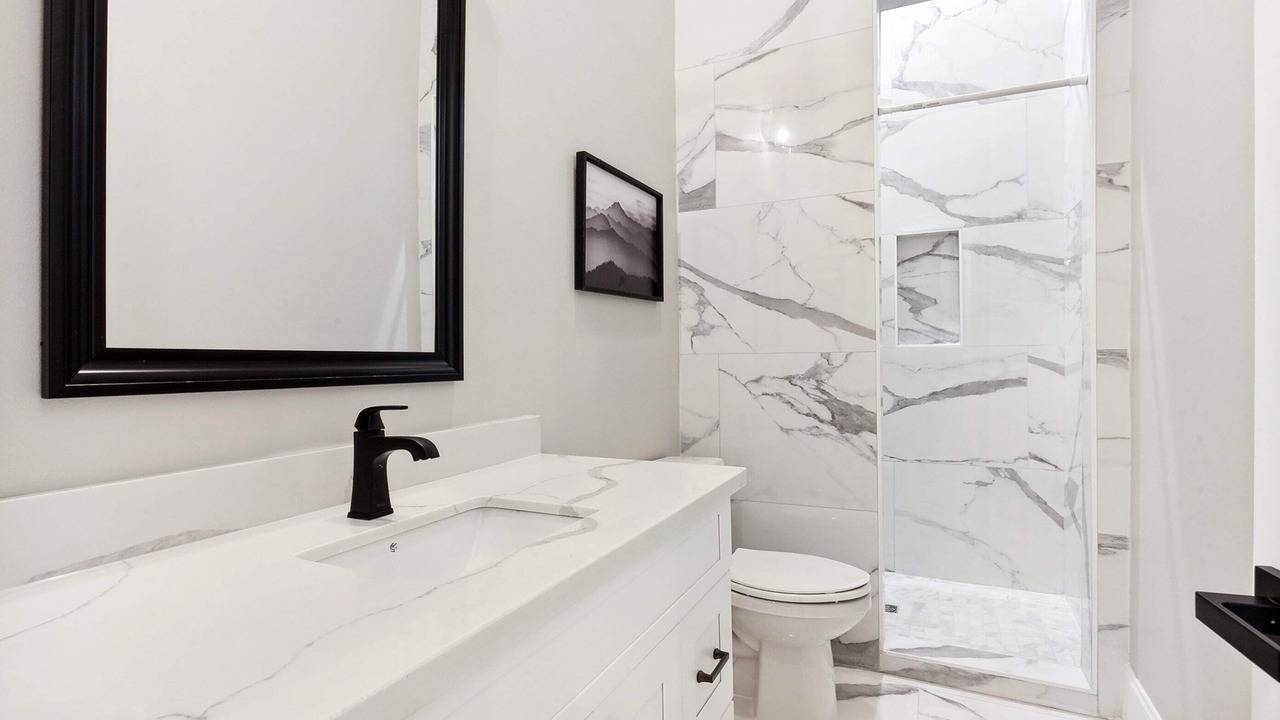 Photo of Bathroom in Tulane - Gravier