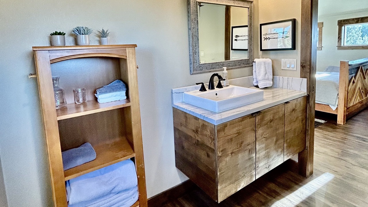 Photo of Bedroom in Powell Butte