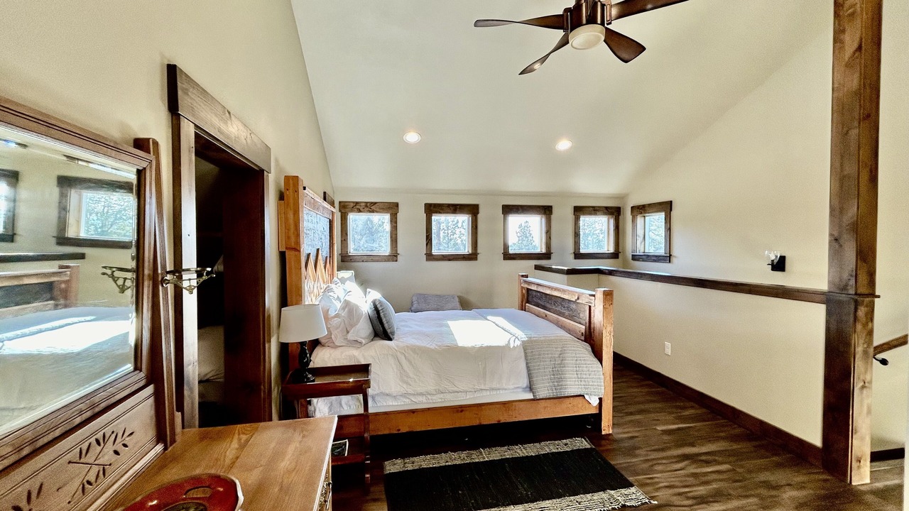 Photo of Bedroom in Powell Butte