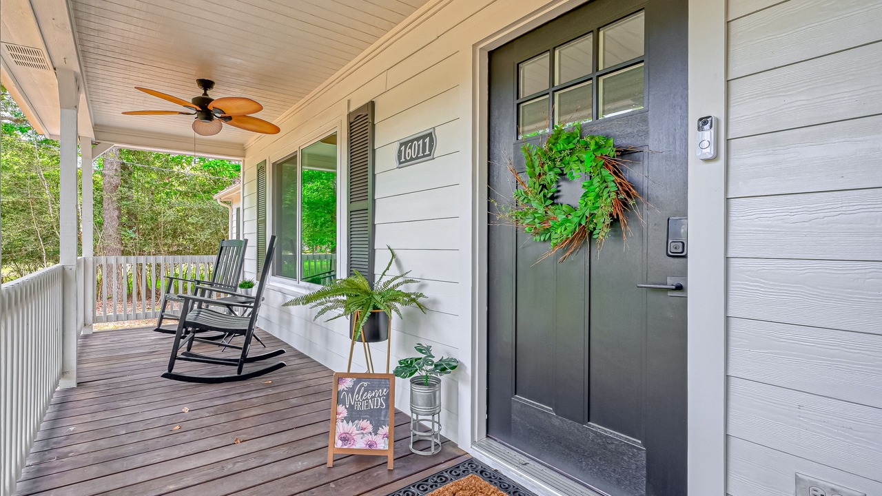 Photo of Patio Balcony in Stagecoach
