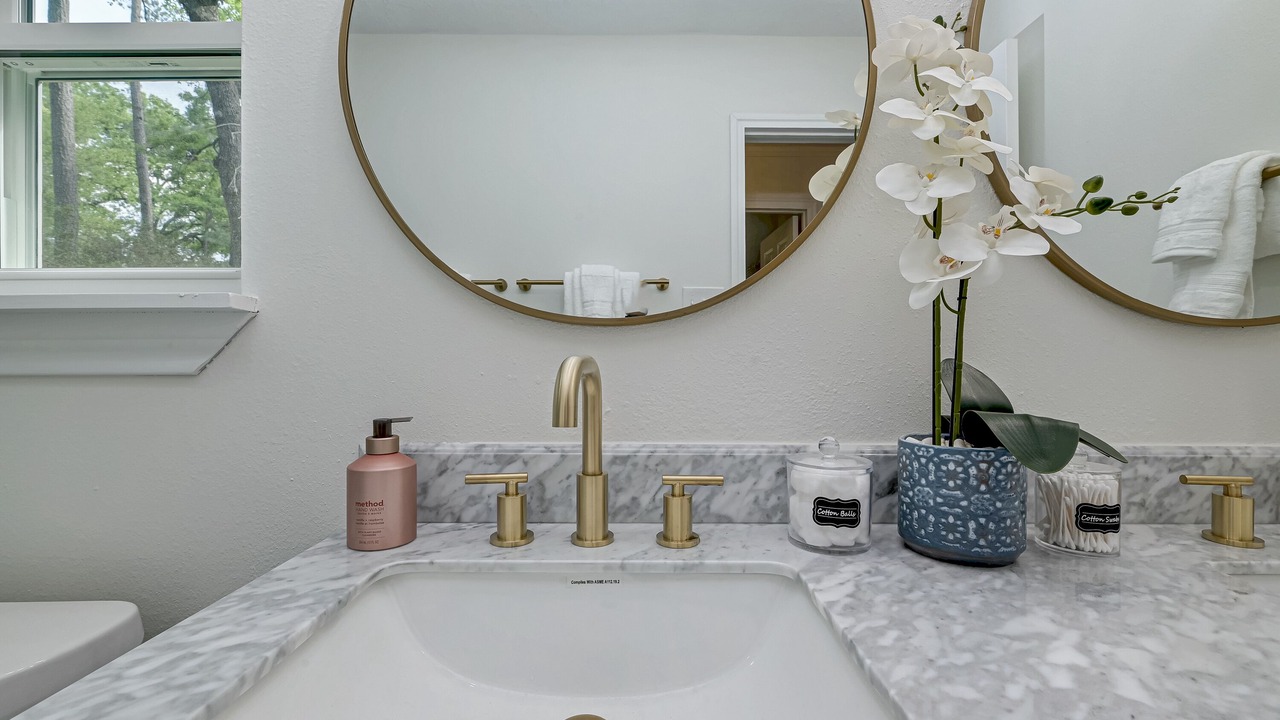 Photo of Bathroom in Stagecoach
