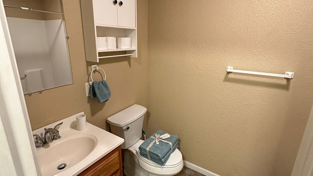 Photo of Bathroom in SaddleBrook